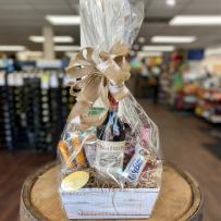 Christmas Cheer Gift Basket (Each) (Each)